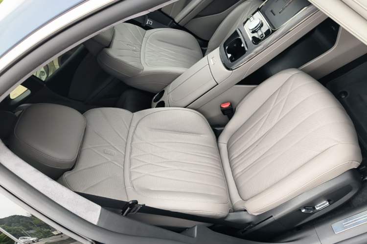 Used Geely Galaxy 8 2025 130km EM-P Starship Edition Right Front Seat