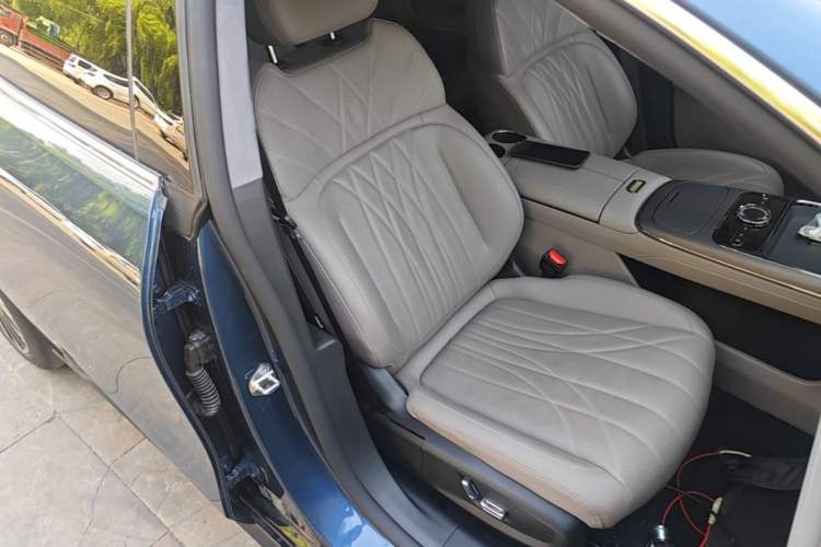 Used Geely Galaxy 8 2025 130km EM-P Starship Edition Right Front Seat