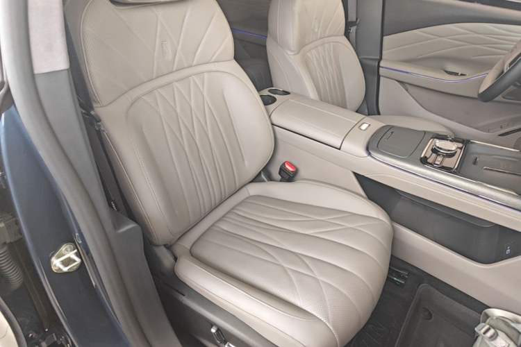 Used Geely Galaxy 8 2025 130km EM-P Starship Edition Right Front Seat