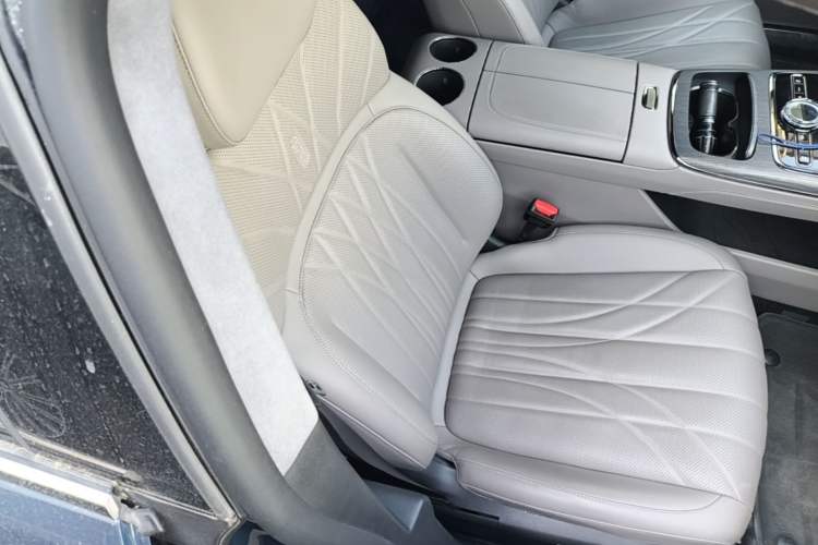 Used Geely Galaxy 8 2025 130km EM-P Starship Edition Right Front Seat