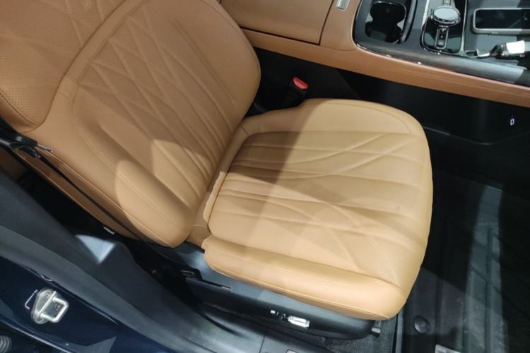 Used Geely Galaxy 8 2025 130km EM-i Flagship Edition Right Front Seat