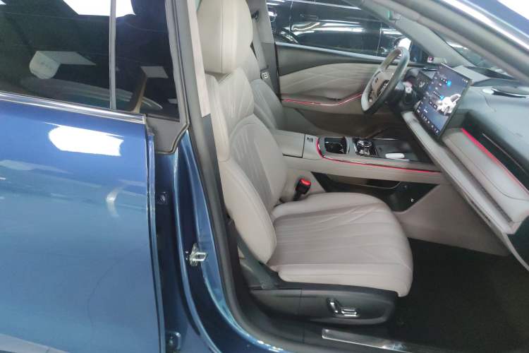 Used Geely Galaxy 8 2025 130km EM-P Starship Edition Right Front Seat