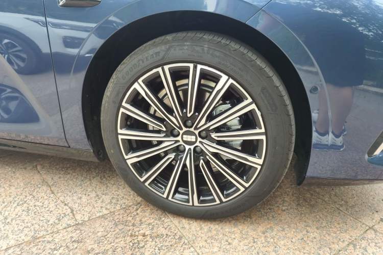 Used Geely Galaxy 8 2025 130km EM-P Starship Edition Right Front Wheel Hub