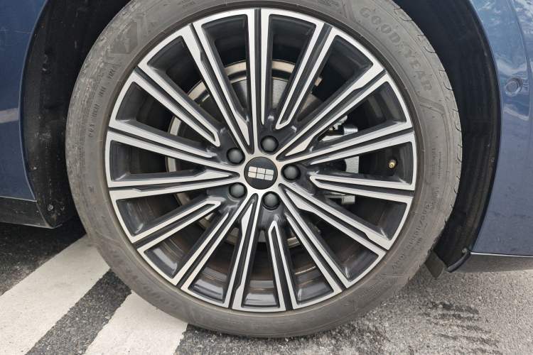 Used Geely Galaxy 8 2025 130km EM-P Starship Edition Right Front Wheel Hub
