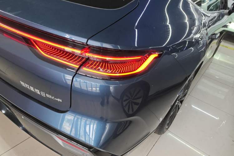Used Geely Galaxy 8 2025 130km EM-P Exploration Edition Right Rear Taillight
