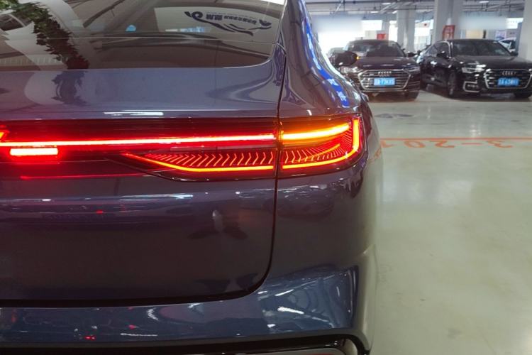 Used Geely Galaxy 8 2025 130km EM-P Exploration Edition Right Rear Taillight