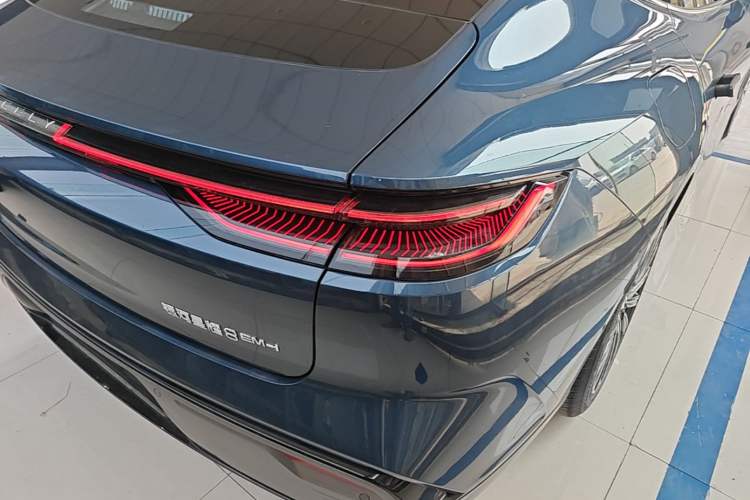 Used Geely Galaxy 8 2025 130km EM-i Flagship Edition Right Rear Taillight
