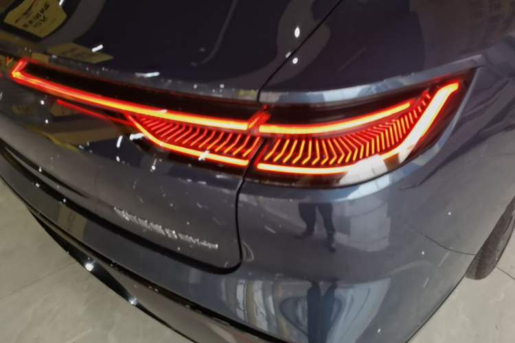 Used Geely Galaxy 8 2025 130km EM-P Starship Edition Right Rear Taillight