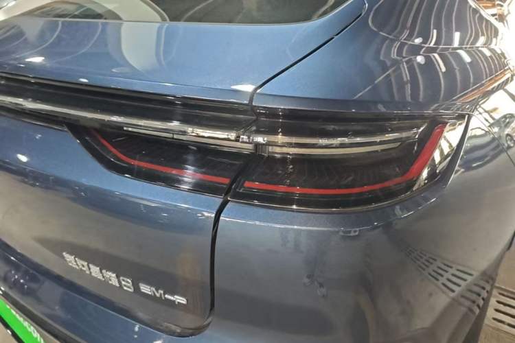Used Geely Galaxy 8 2025 130km EM-P Starship Edition Right Rear Taillight