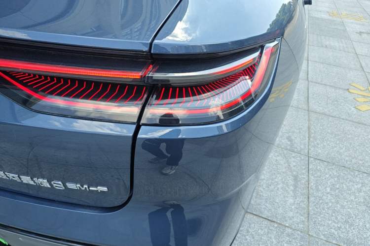 Used Geely Galaxy 8 2025 130km EM-P Starship Edition Right Rear Taillight