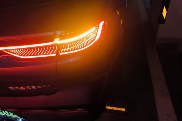 Used Geely Galaxy 8 2025 130km EM-i Flagship Edition Right Rear Taillight