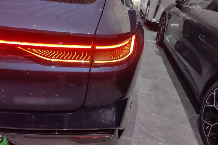 Used Geely Galaxy 8 2025 130km EM-i Deluxe Edition Right Rear Taillight