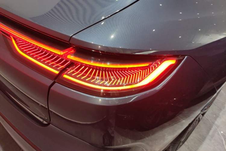 Used Geely Galaxy 8 2025 130km EM-i Flagship Edition Right Rear Taillight
