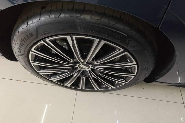 Used Geely Galaxy 8 2025 130km EM-P Exploration Edition Right Rear Wheel Hub