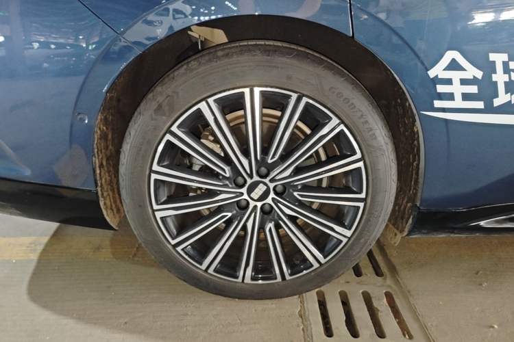 Used Geely Galaxy 8 2025 130km EM-P Starship Edition Right Rear Wheel Hub