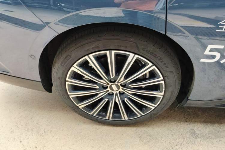 Used Geely Galaxy 8 2025 130km EM-P Starship Edition Right Rear Wheel Hub