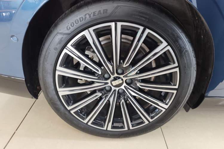 Used Geely Galaxy 8 2025 130km EM-P Starship Edition Right Rear Wheel Hub