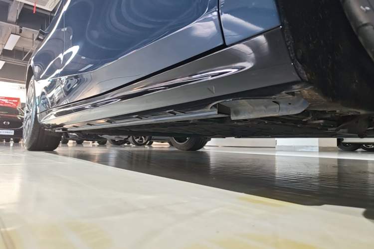 Used Geely Galaxy 8 2025 130km EM-P Starship Edition Right Side Sill