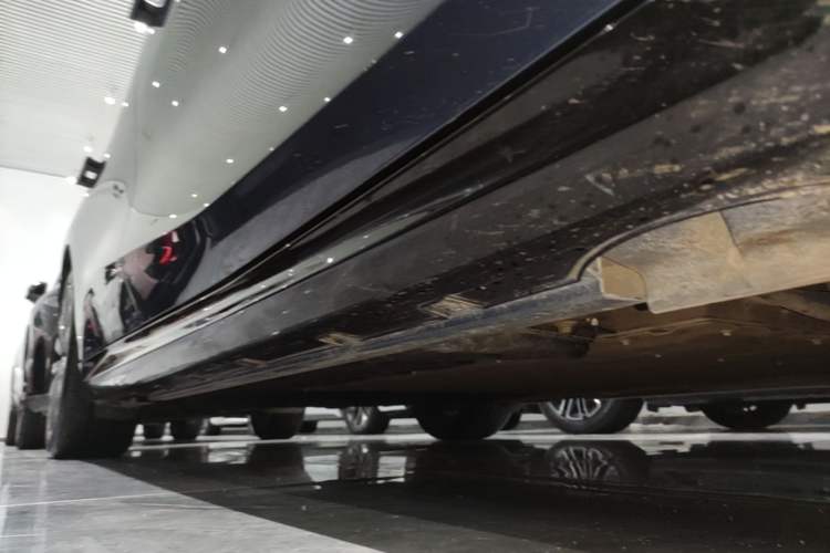 Used Geely Galaxy 8 2025 130km EM-i Flagship Edition Right Side Sill