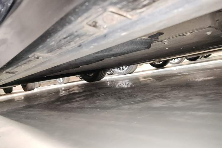 Used Geely Galaxy 8 2025 130km EM-P Starship Edition Right Side Sill