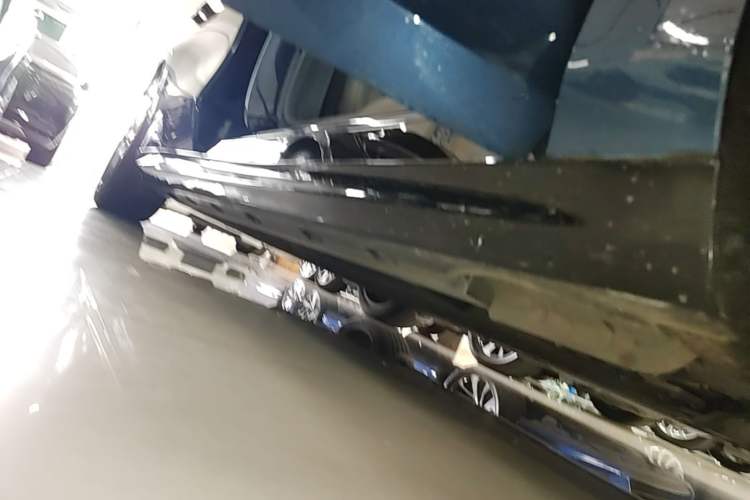 Used Geely Galaxy 8 2025 130km EM-P Starship Edition Right Side Sill