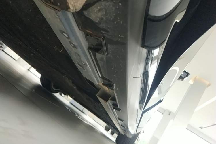 Used Geely Galaxy 8 2025 130km EM-i Prestige Edition Right Side Sill