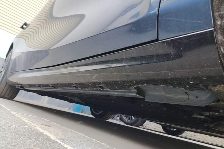 Used Geely Galaxy 8 2025 130km EM-P Starship Edition Right Side Sill