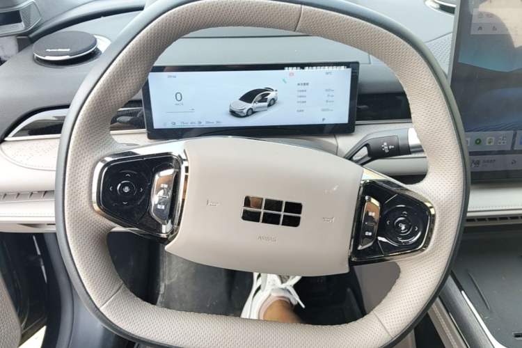 Used Geely Galaxy 8 2025 130km EM-P Starship Edition Steering Wheel