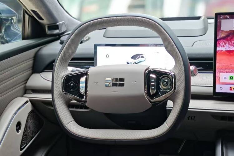 Used Geely Galaxy 8 2025 130km EM-P Starship Edition Steering Wheel