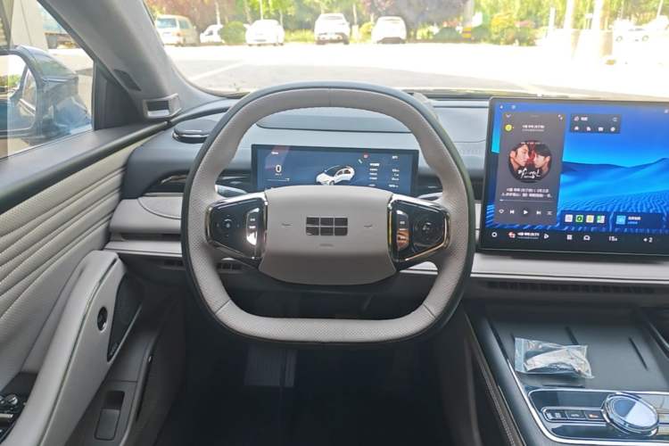 Used Geely Galaxy 8 2025 130km EM-P Starship Edition Steering Wheel