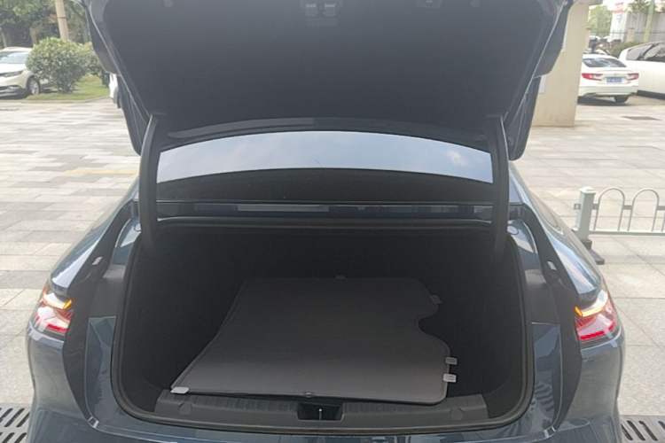 Used Geely Galaxy 8 2025 130km EM-P Starship Edition Trunk