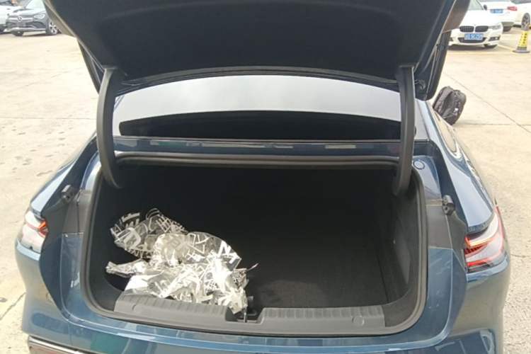 Used Geely Galaxy 8 2025 130km EM-i Flagship Edition Trunk