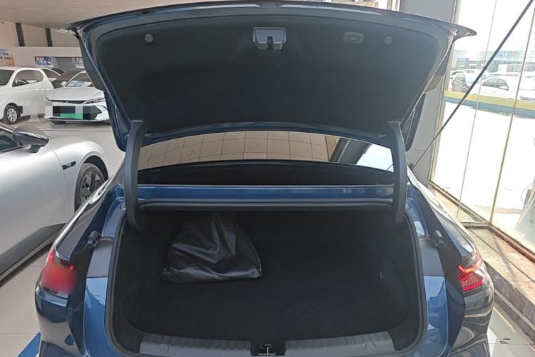 Used Geely Galaxy 8 2025 130km EM-i Flagship Edition Trunk