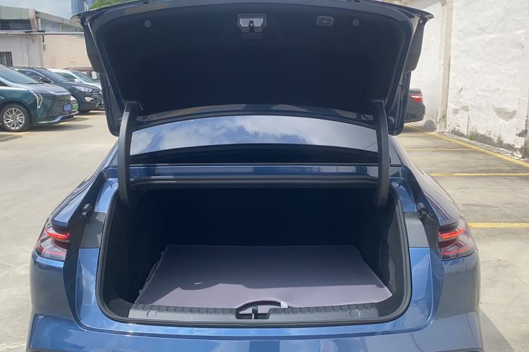 Used Geely Galaxy 8 2025 130km EM-i Flagship Edition Trunk