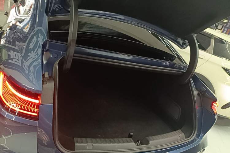 Used Geely Galaxy 8 2025 130km EM-P Starship Edition Trunk