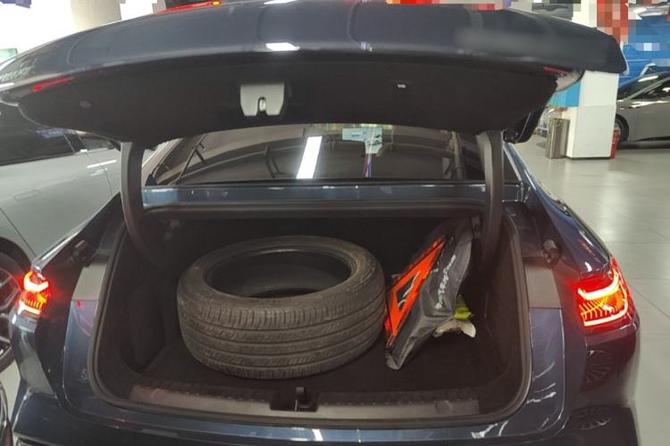 Used Geely Galaxy 8 2025 130km EM-P Starship Edition Trunk