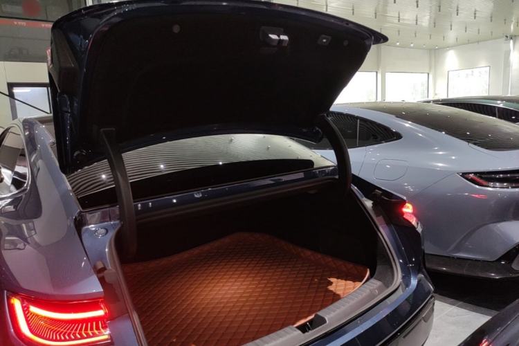 Used Geely Galaxy 8 2025 130km EM-i Flagship Edition Trunk