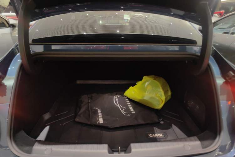 Used Geely Galaxy 8 2025 130km EM-i Deluxe Edition Trunk
