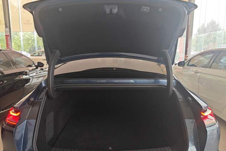 Used Geely Galaxy 8 2025 130km EM-P Starship Edition Trunk