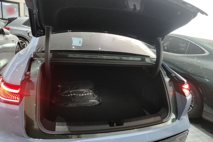 Used Geely Galaxy 8 2025 130km EM-i Deluxe Edition Trunk