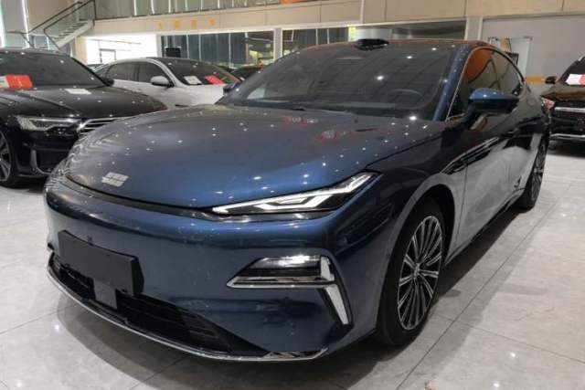 Used Geely Galaxy 8 2025 130km EM-P Starship Edition