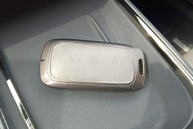 Used Geely Galaxy 8 2025 130km EM-i Flagship Edition Vehicle Key