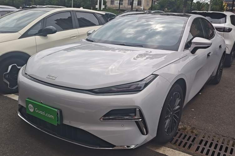 Used Geely Galaxy 8 2025 130km EM-i Deluxe Edition Guazi used car, China used car export, Used car for sale, Used cars, Cheapest cars for sale