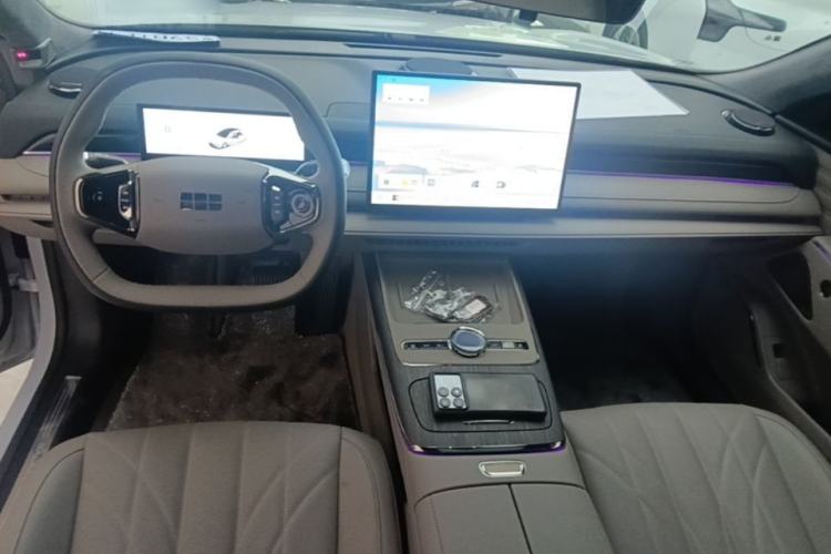 Used Geely Galaxy 8 2025 130km EM-P Exploration Edition Center Console