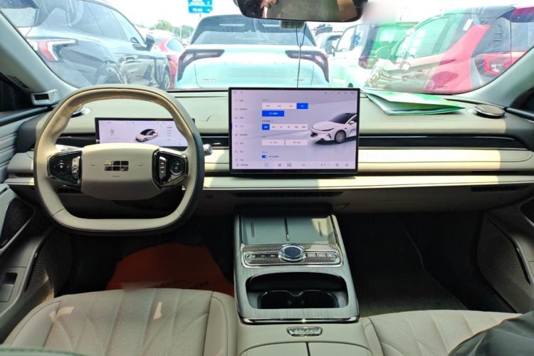 Used Geely Galaxy 8 2025 130km EM-i Prestige Edition Center Console