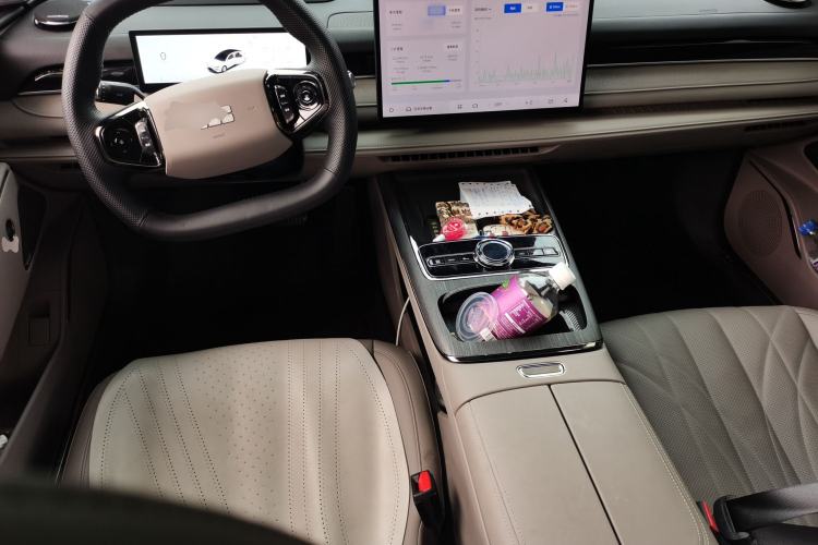 Used Geely Galaxy 8 2025 130km EM-i Flagship Edition Center Console