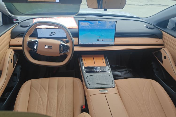 Used Geely Galaxy 8 2025 130km EM-i Prestige Edition Center Console