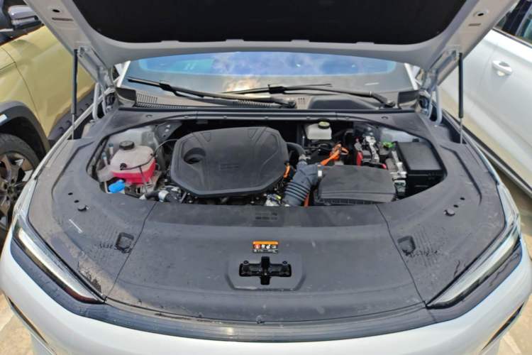 Used Geely Galaxy 8 2025 130km EM-i Prestige Edition Engine Bay