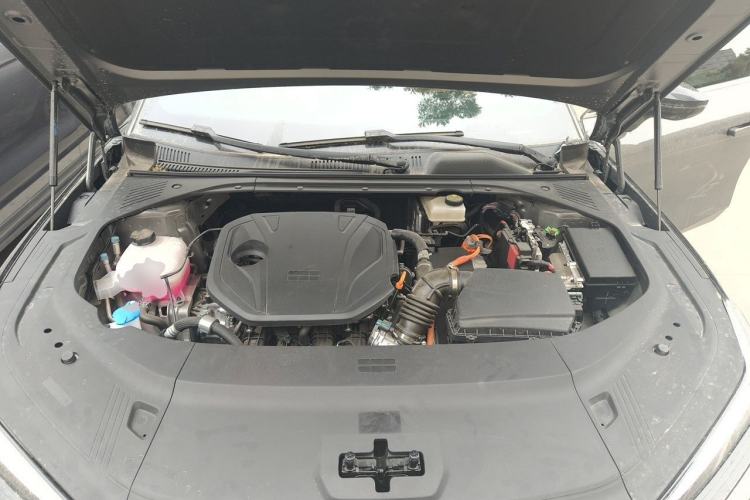 Used Geely Galaxy 8 2025 130km EM-i Deluxe Edition Engine Bay