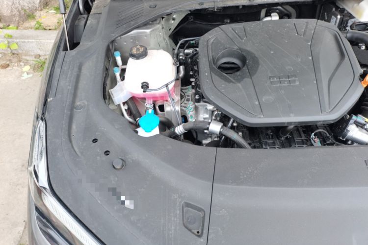 Used Geely Galaxy 8 2025 130km EM-i Flagship Edition Engine Bay Right